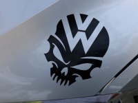 Aufkleber auf Autos
